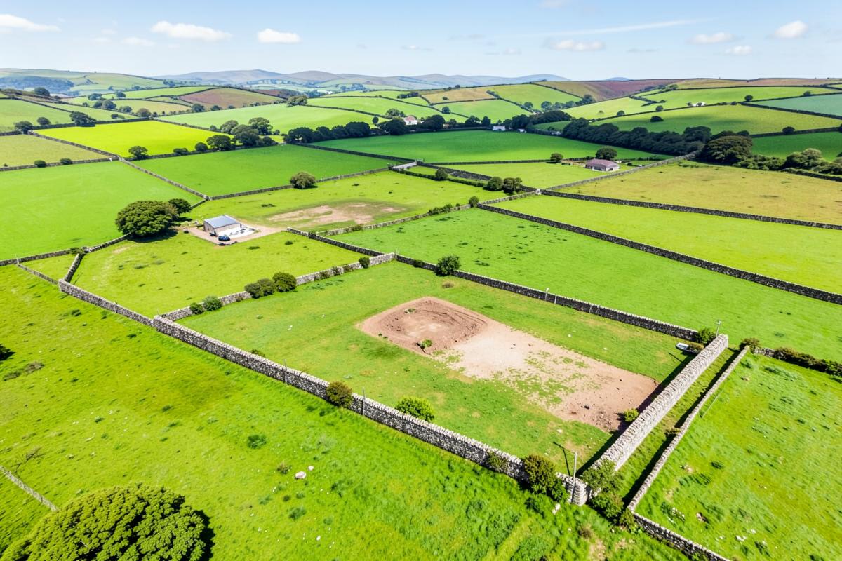 Land & Sites